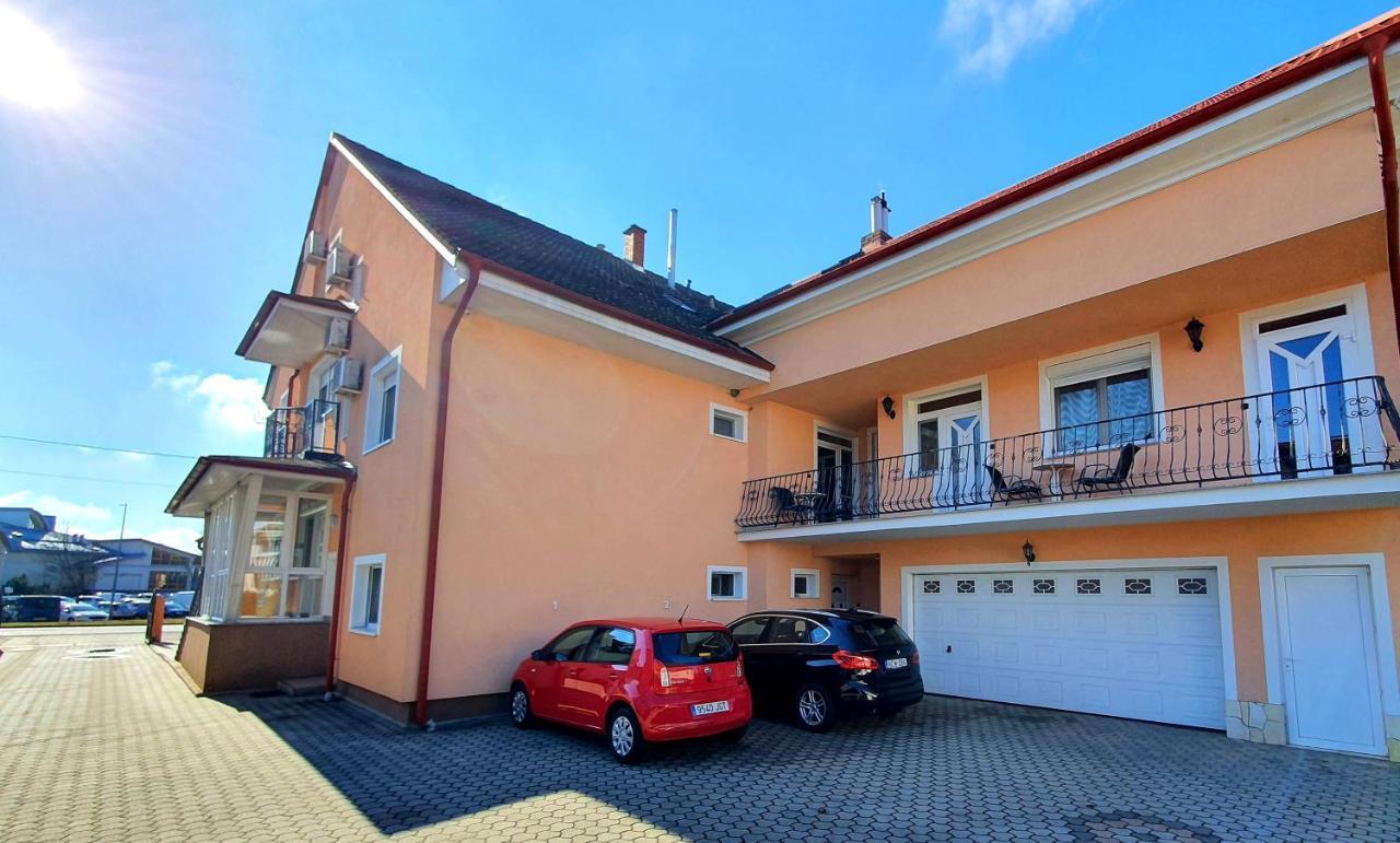 Hotel Éva Panzió Sárvár Esterno foto