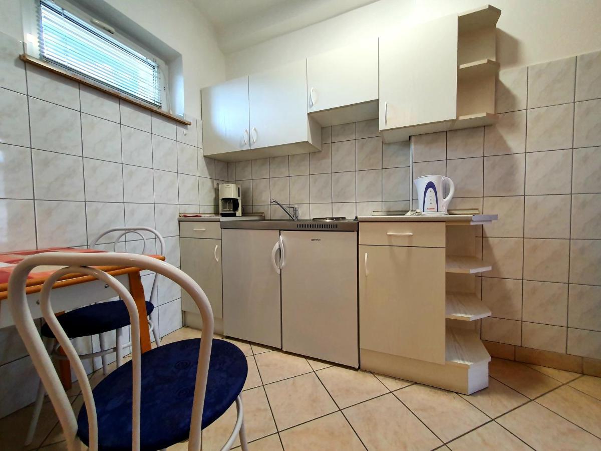 Hotel Éva Panzió Sárvár Esterno foto