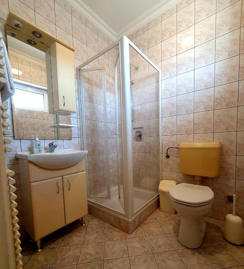 Hotel Éva Panzió Sárvár Esterno foto