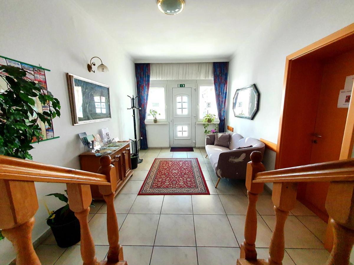 Hotel Éva Panzió Sárvár Esterno foto