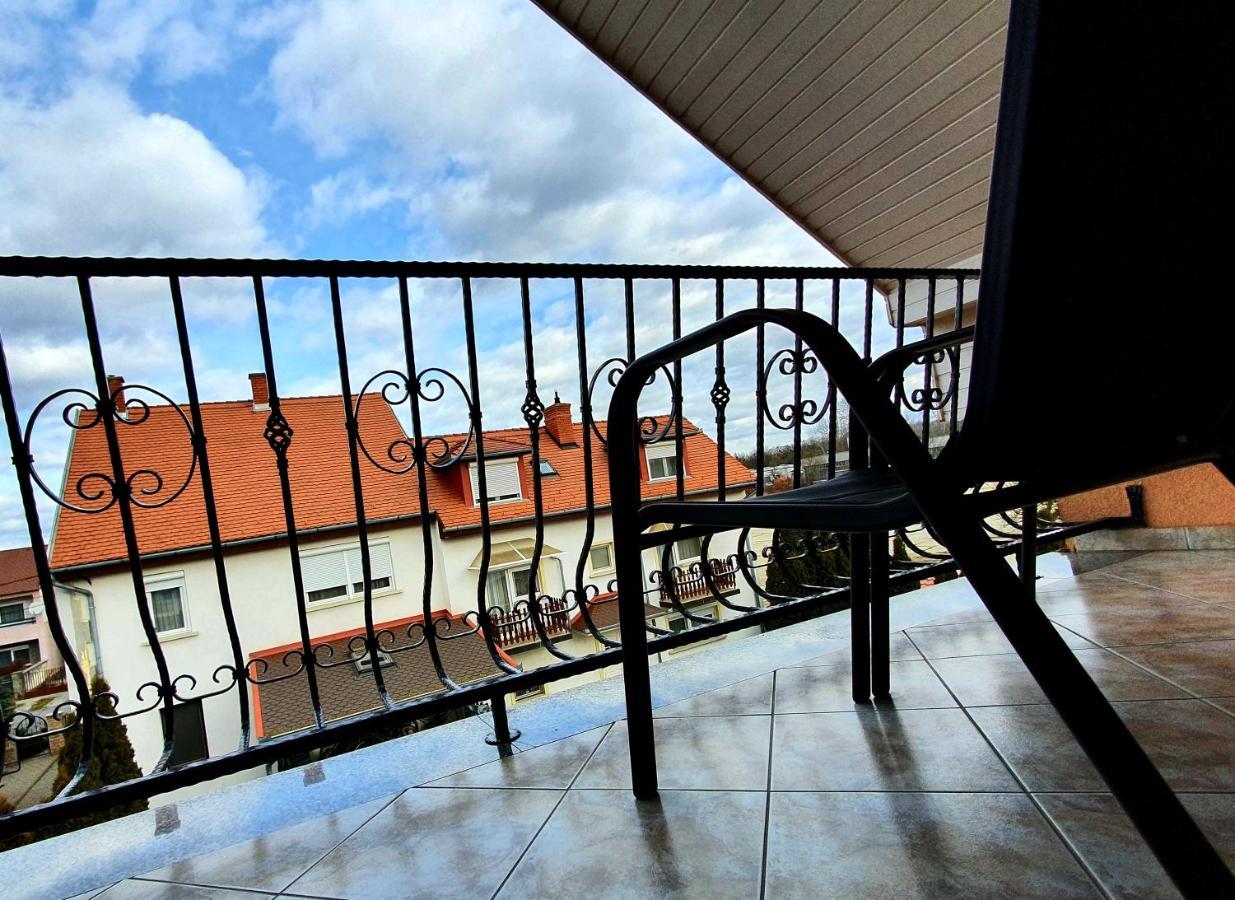 Hotel Éva Panzió Sárvár Esterno foto
