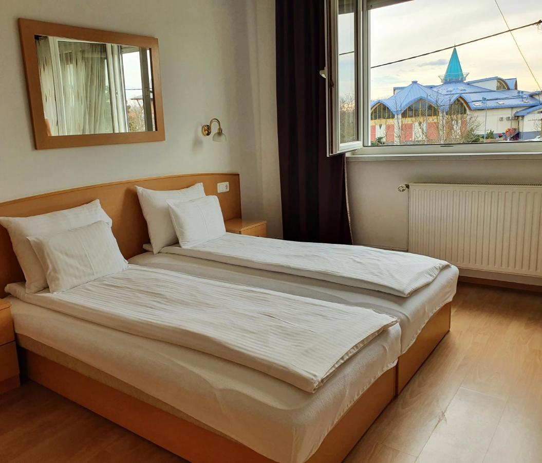 Hotel Éva Panzió Sárvár Esterno foto