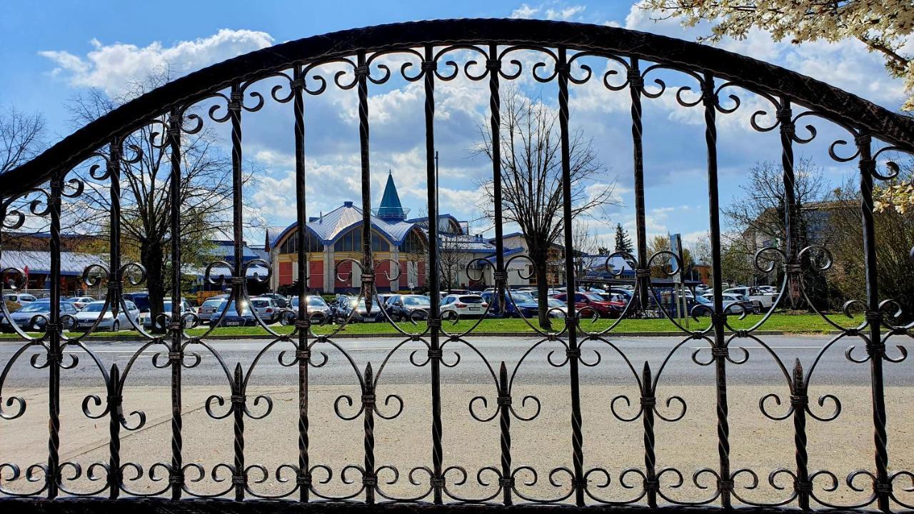 Hotel Éva Panzió Sárvár Esterno foto