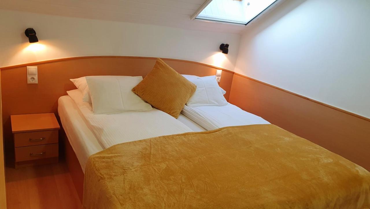 Hotel Éva Panzió Sárvár Esterno foto