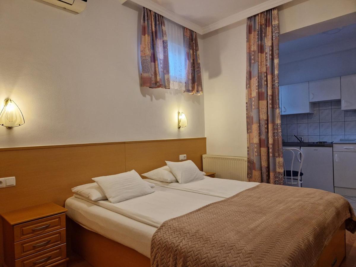Hotel Éva Panzió Sárvár Esterno foto