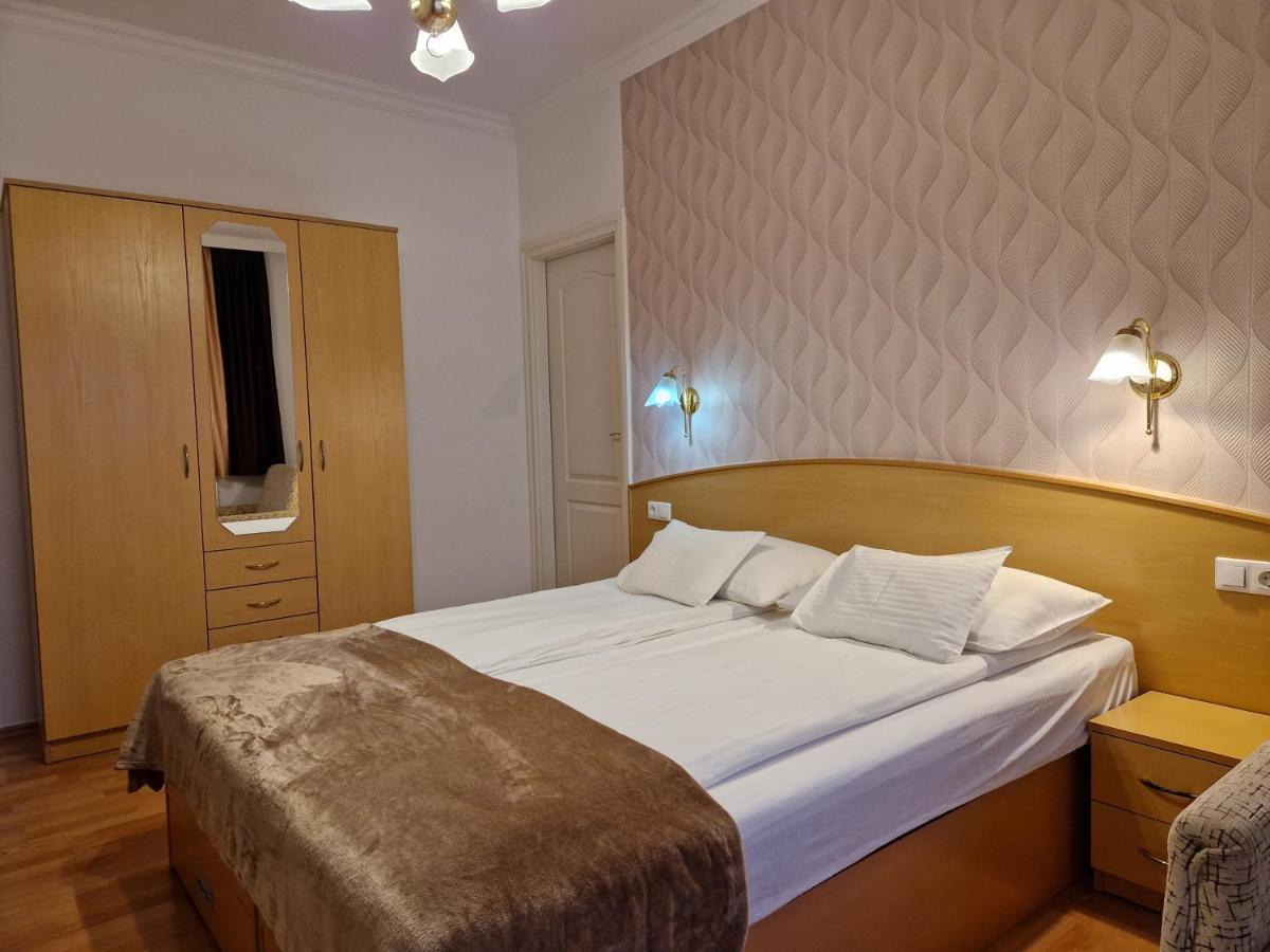 Hotel Éva Panzió Sárvár Esterno foto